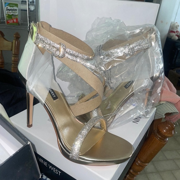 Heels - Picture 1 of 3